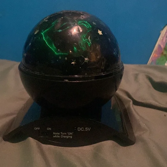 LED Light Planet ball. - Picture 2 of 2
